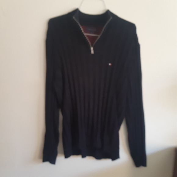 Tommy Hilfiger 1/4 Zip Sweater - Picture 11 of 12